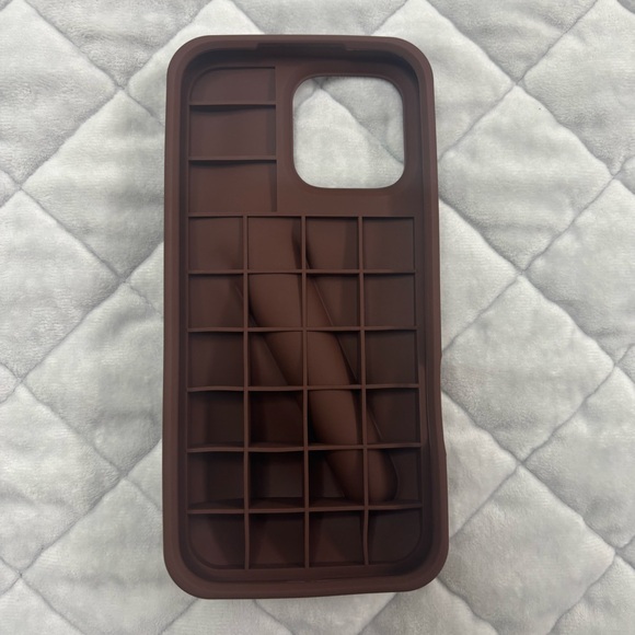 RHODE Fall Lip Case - Picture 2 of 3